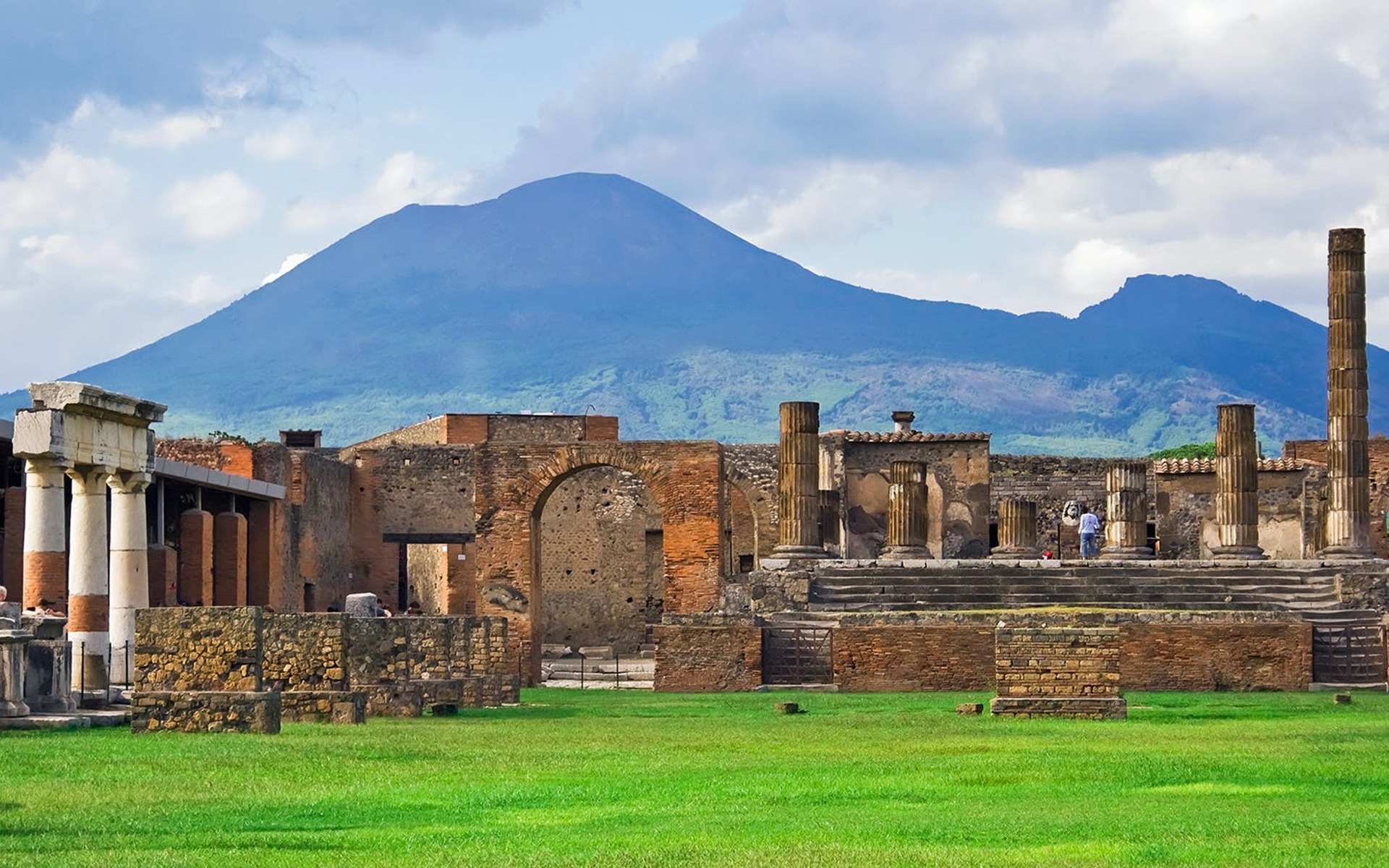 Pompeii on LEO edit.