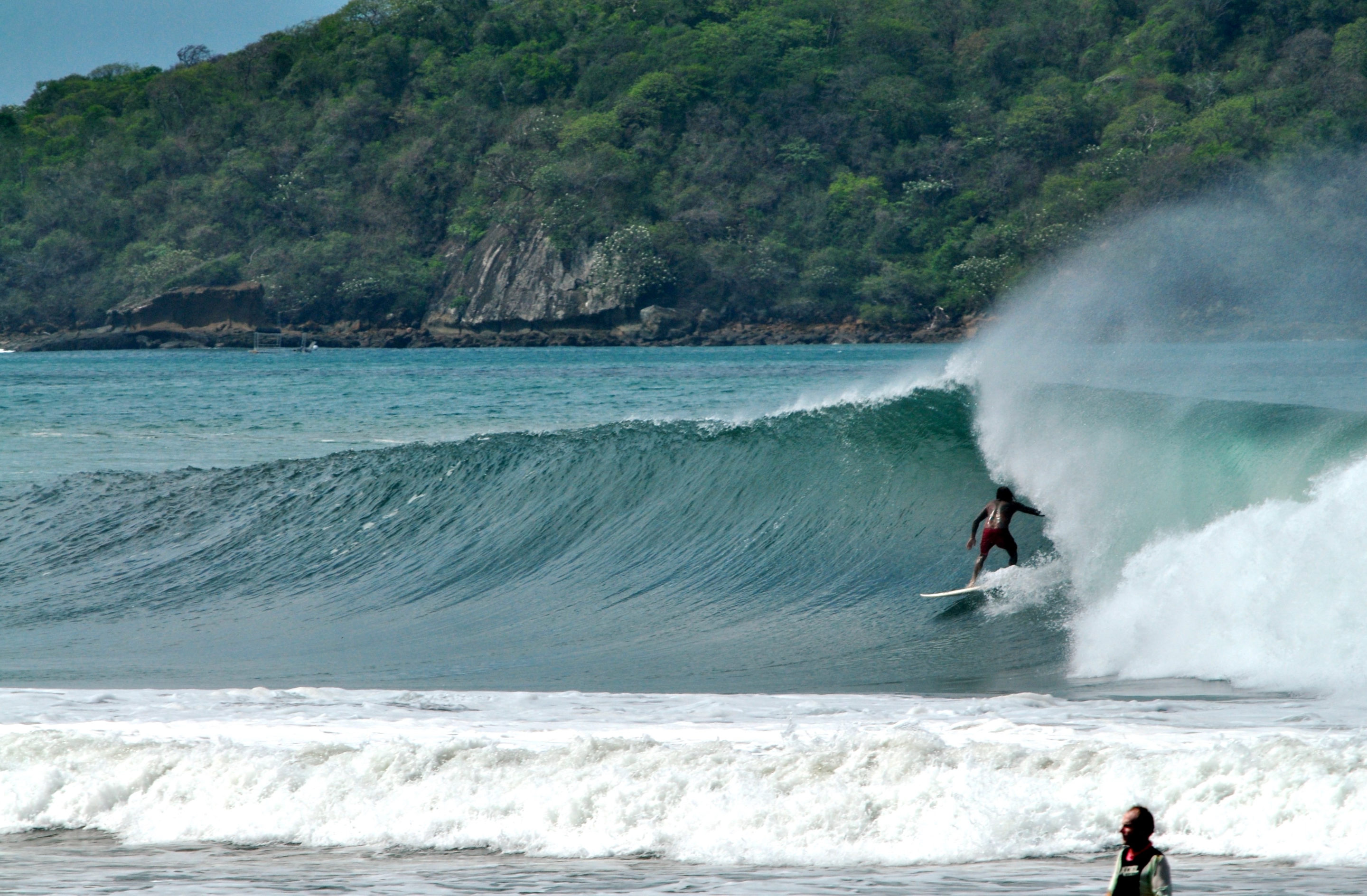 nicaragua surfing on LEO edit