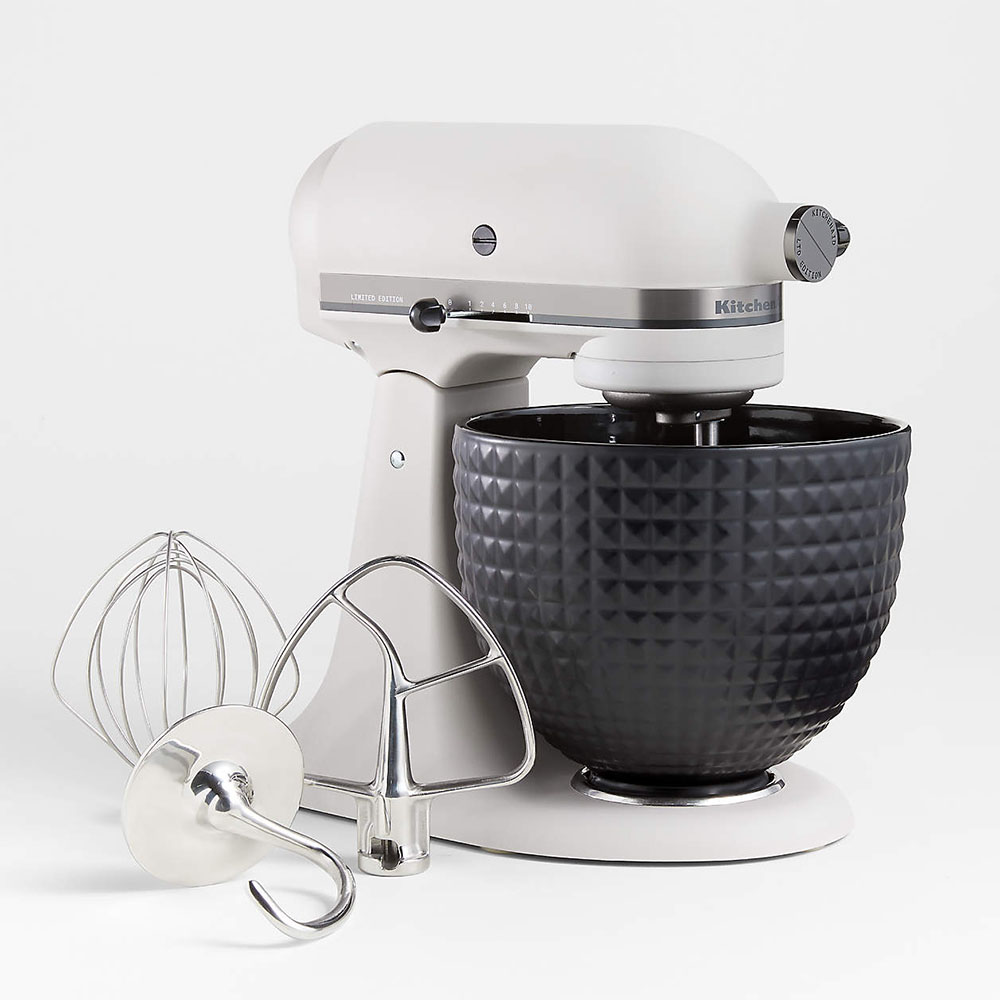 kitchenaid artisan series 5 qt stand mixer on LEO edit